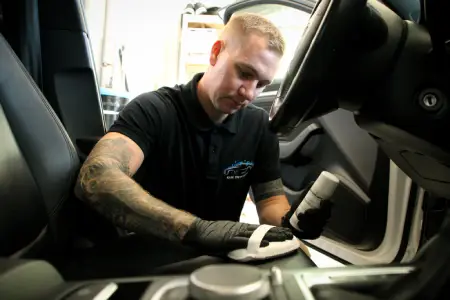 Realizacja - Renowacja i Czyszczenie Skór